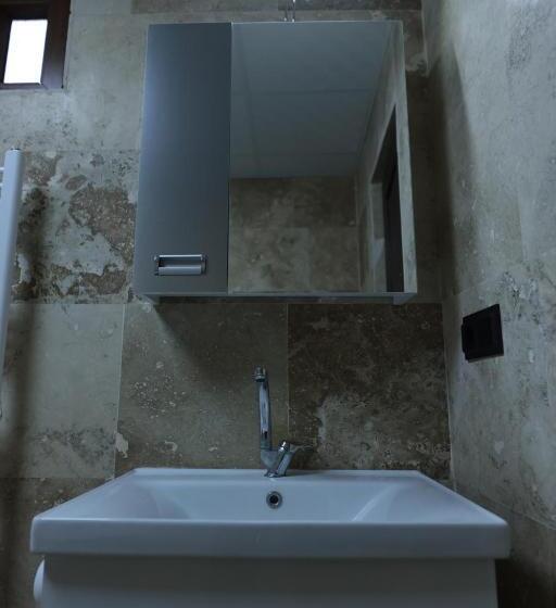اتاق سوپریور با تخت بزرگ, Stone Owl Otel & Restaurant