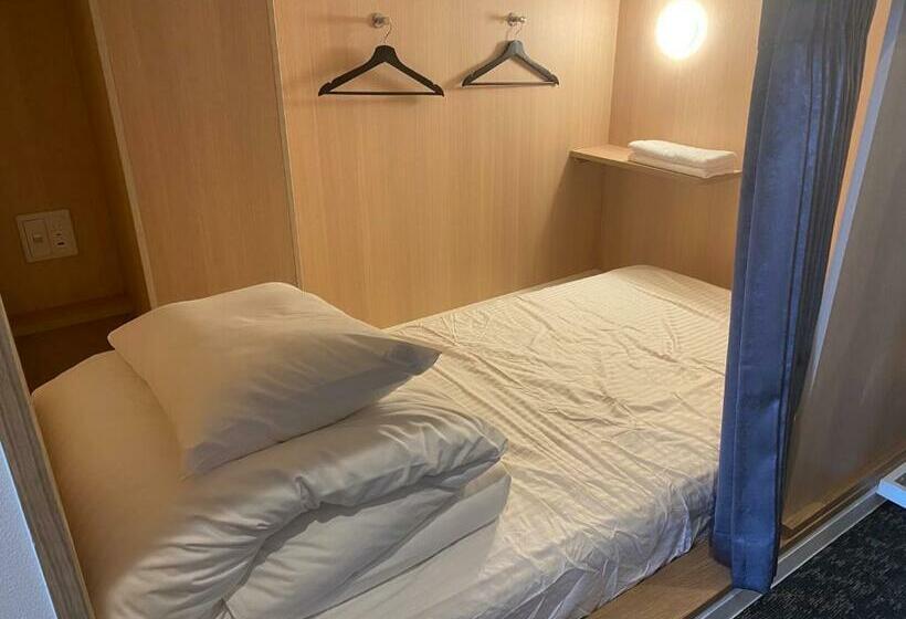 تختخواب در اتاق مشترک, Jakotelplus Nanba Mixed Dormitory