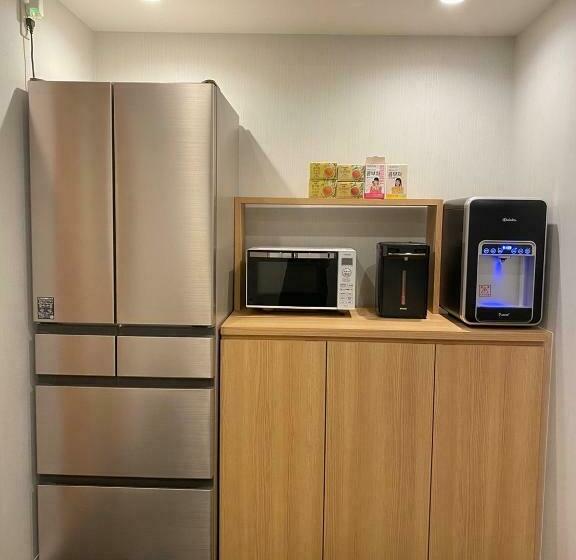 تختخواب در اتاق مشترک, Jakotelplus Nanba Mixed Dormitory
