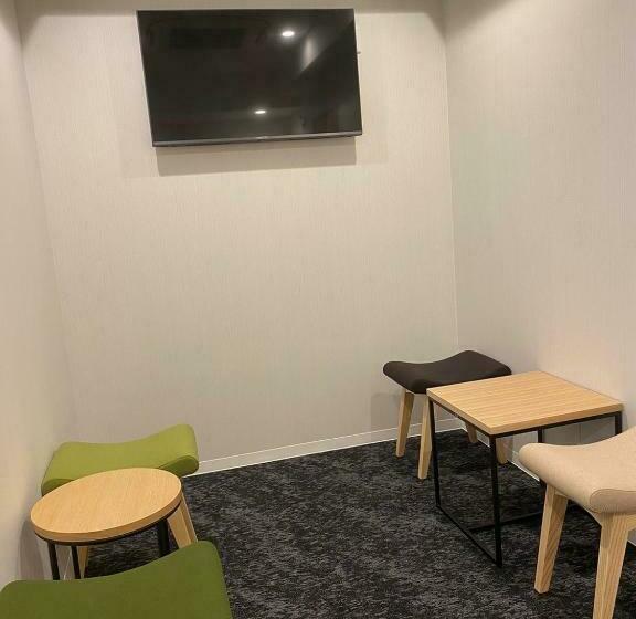 تختخواب در اتاق مشترک, Jakotelplus Nanba Mixed Dormitory