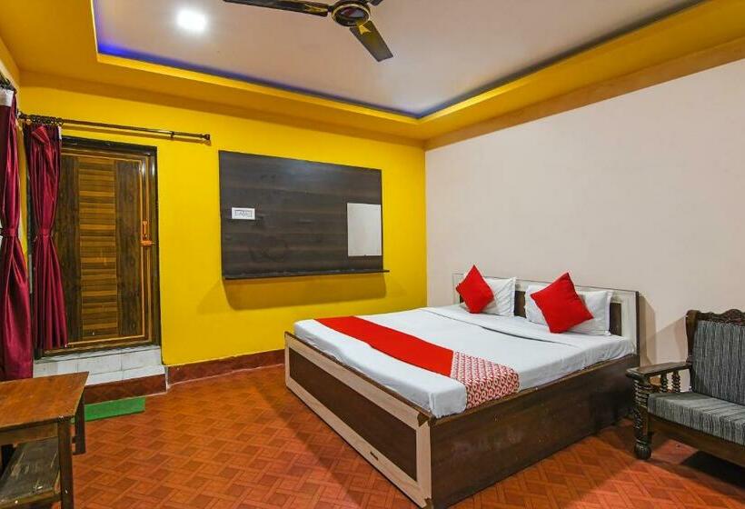 اتاق کلاسیک سه تخته, Oyo Flagship Hotel Ashirbad Deluxe
