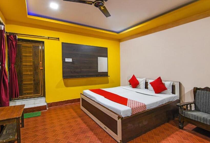 اتاق کلاسیک سه تخته, Oyo Flagship Hotel Ashirbad Deluxe