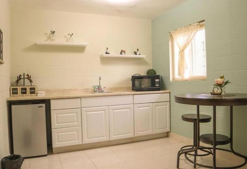ویلای 1 خوابه با چشم‌انداز دریا, Ocean Villa Guam