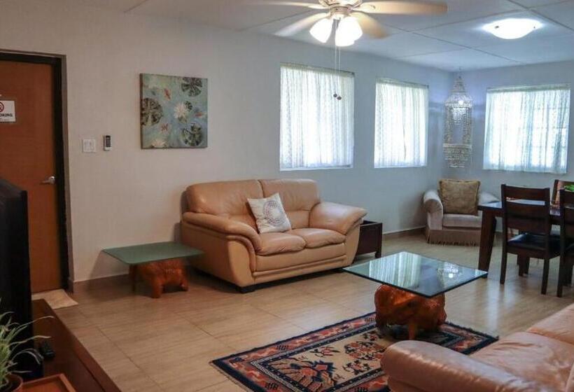 خانه 3 خوابه, Ocean Villa Guam