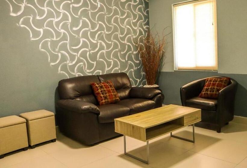 استودیوی استاندارد, Ocean Villa Guam