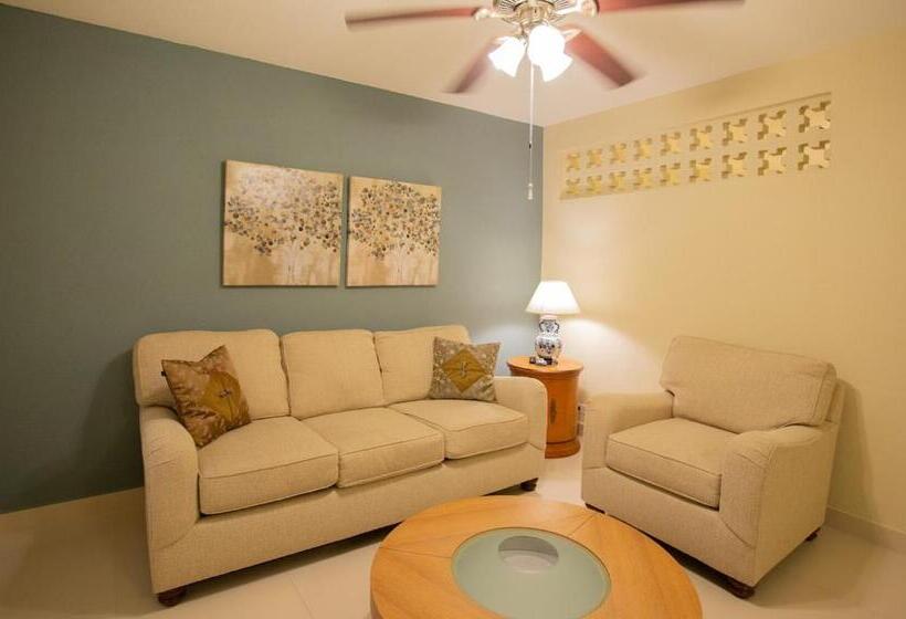 سوییت خانوادگی, Ocean Villa Guam