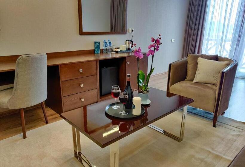 سوئیت 2 خوابه, Crystal Hotel & Spa