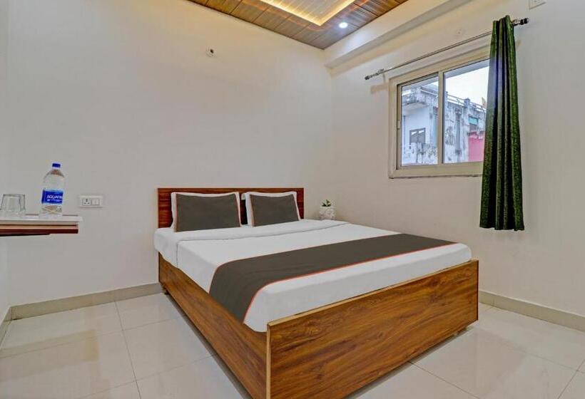 Трехместный Номер Классика, Collection O Hotel The Second Home