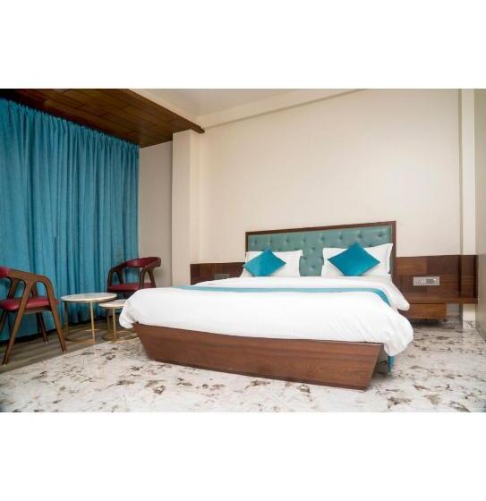Номер Deluxe, Yashoda Pune