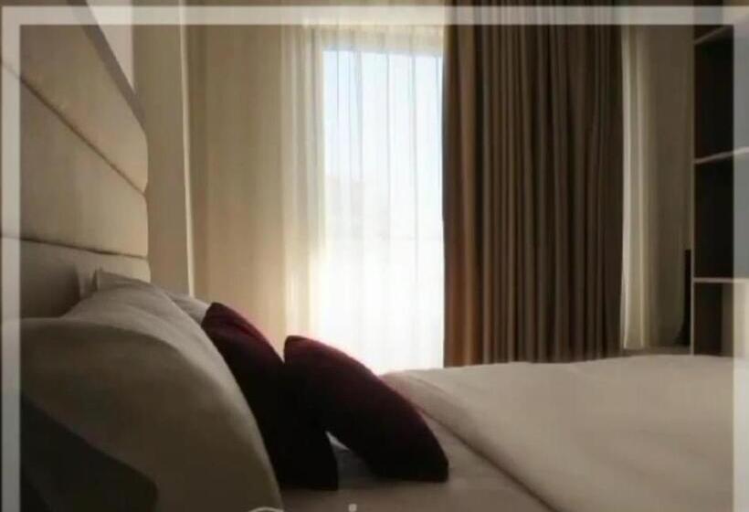 اتاق استاندارد با بالکن و چشم‌انداز دریا, Apart Hotels Locco Guinness