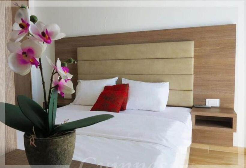اتاق استاندارد با بالکن و چشم‌انداز دریا, Apart Hotels Locco Guinness