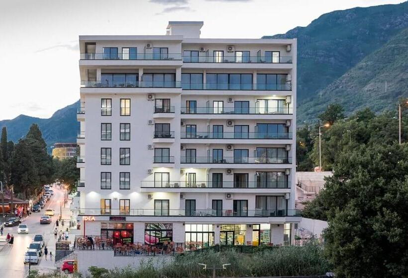 اتاق استاندارد با بالکن و چشم‌انداز دریا, Apart Hotels Locco Guinness