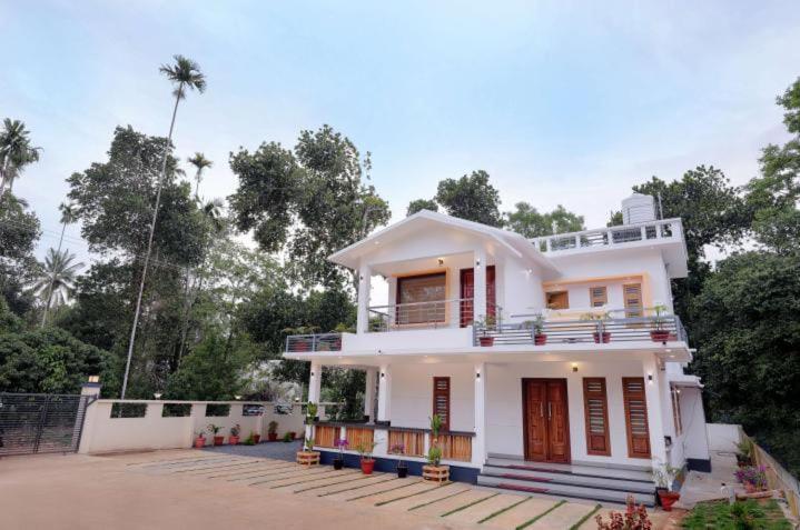 Вилла 3 Спальни, Greenfield Homestay