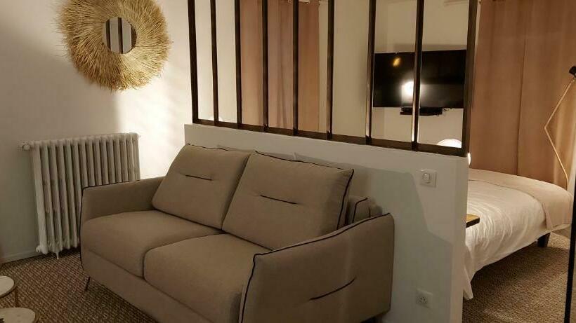 سوییت, Auberge Le Petit Mas