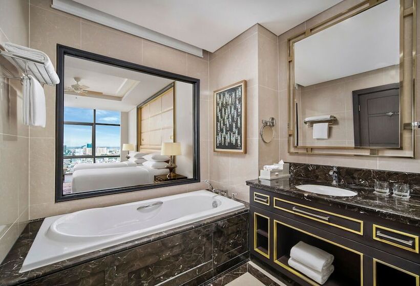Номер Стандарт Вид на Реку, Sheraton Can Tho