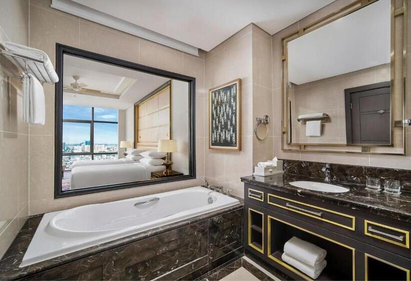 Номер Клуб, Sheraton Can Tho