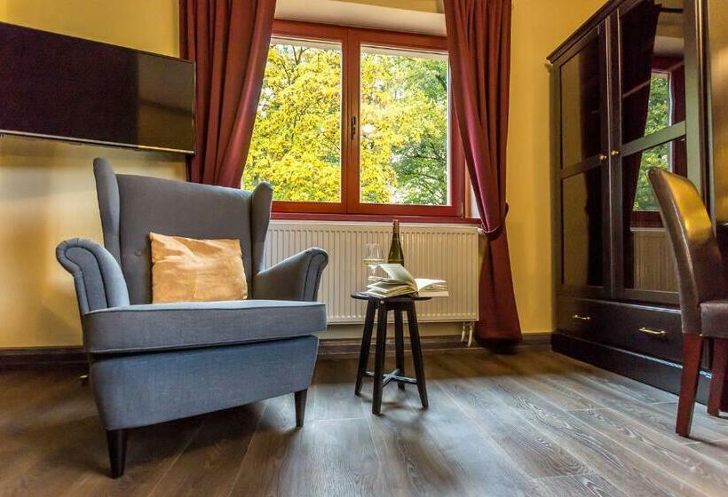 Номер Стандарт, Waldschlosschen Wangen