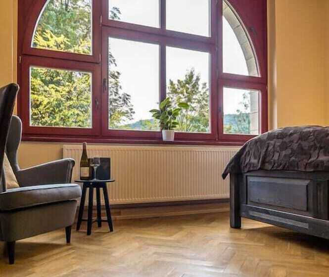 Номер Стандарт, Waldschlosschen Wangen