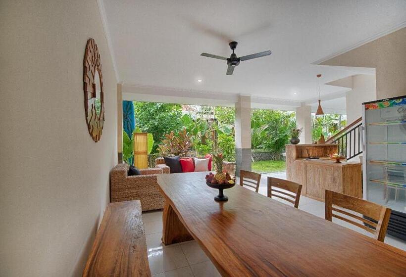 Номер Deluxe Вид на Бассейн, Puri Canggu Villas & Rooms