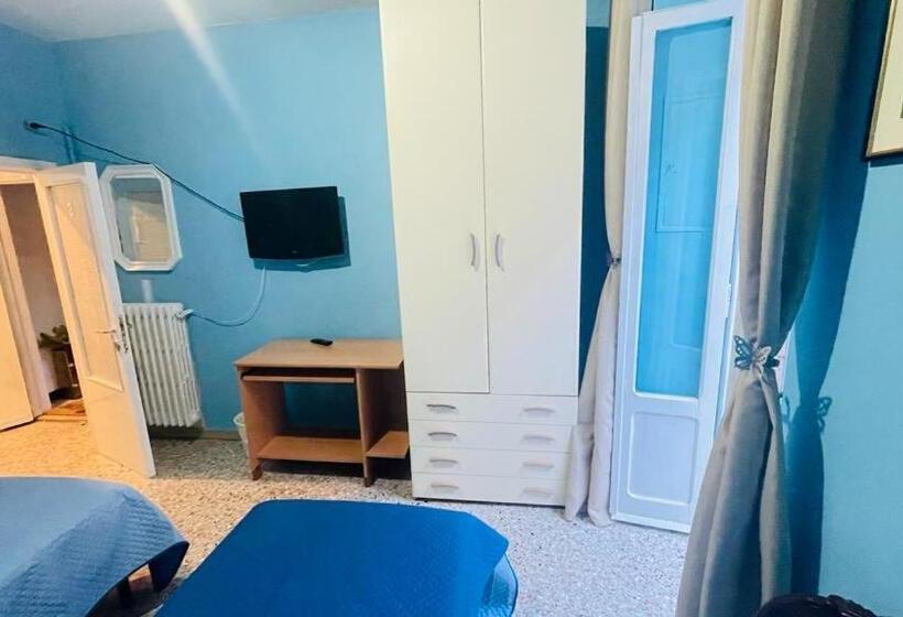 اتاق استاندارد با سرویس بهداشتی مشترک, Domi B & B