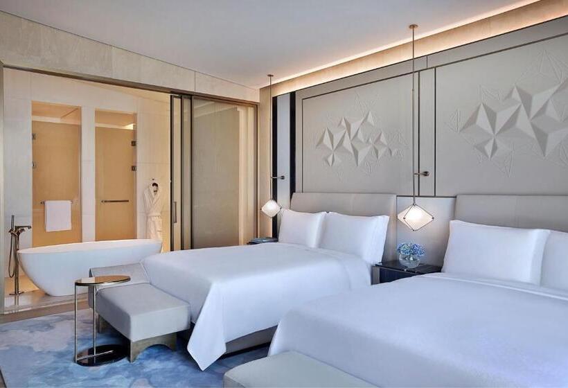 اتاق لوکس با چشم‌انداز شهر, The St. Regis Riyadh