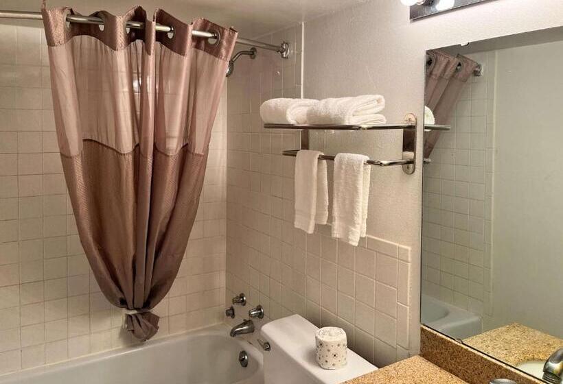 四人标准间, Studio 6 Suites Clarion, Pa