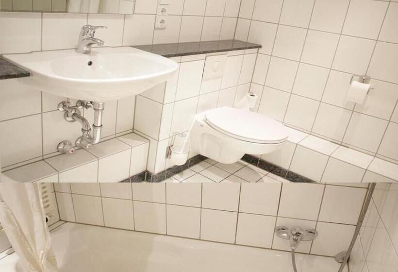 Standard 3 Pers. Værelse, Z&b