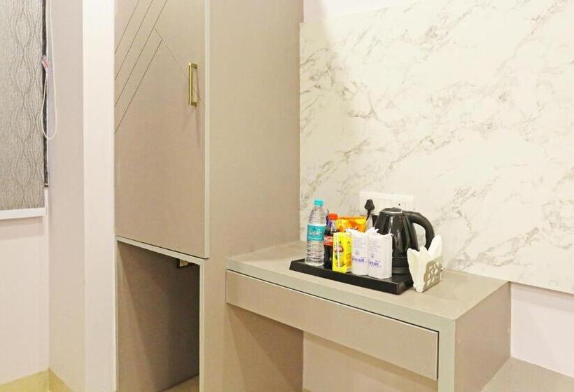 اتاق سوپریور با تخت بزرگ, Frankstay By Hotel Mayfair Newly Built   New Delhi