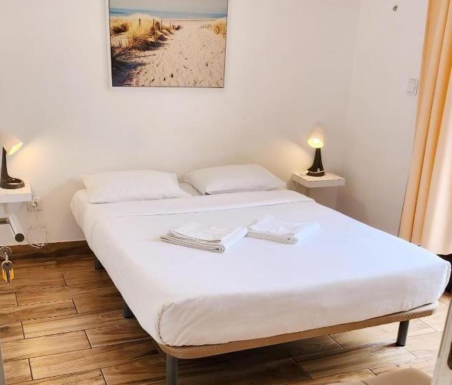 اتاق استاندارد, Blife Faro Beach Hostel & Rooms