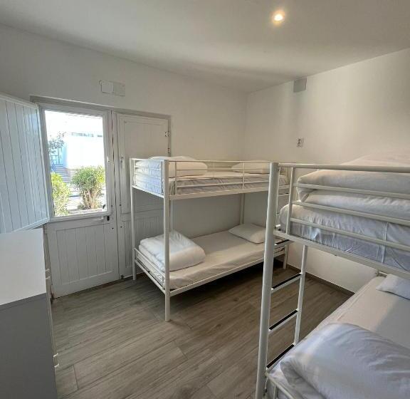 تختخواب در اتاق مشترک, Blife Faro Beach Hostel & Rooms