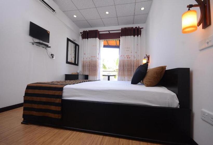 Номер Стандарт с Балконом, L&d Lodge