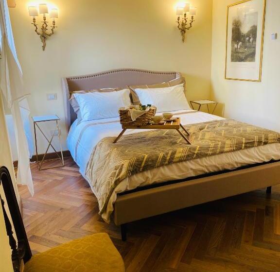 اتاق لوکس, Palazzo Lari Luxury Accommodation