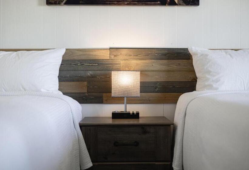 Номер Стандарт, Copperhead Lodge