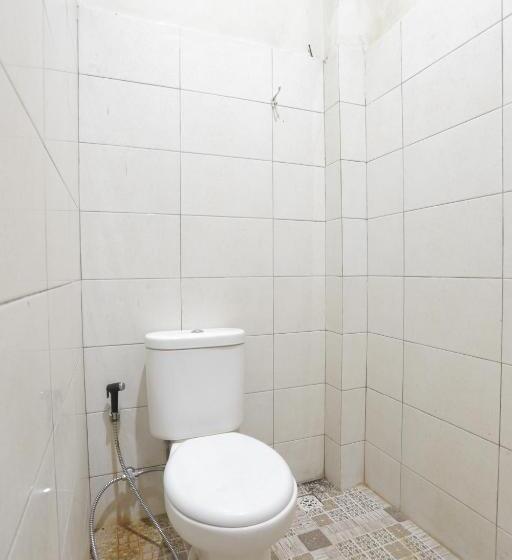 Номер Стандарт, Oyo 93119 Guest House Leo Patra