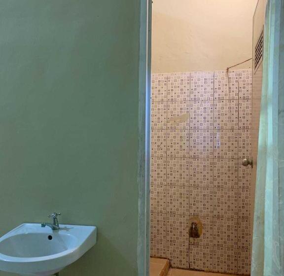 디럭스 룸, Oyo 93165 Nur Homestay Syariah