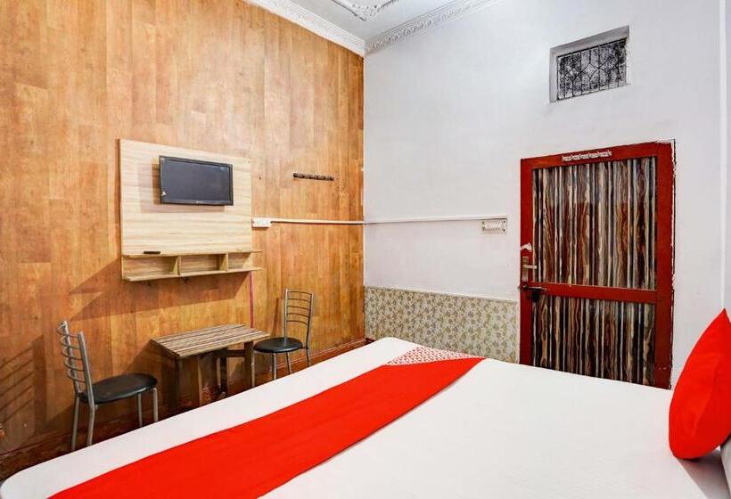 Трехместный Номер Классика, Oyo Hotel Sangam