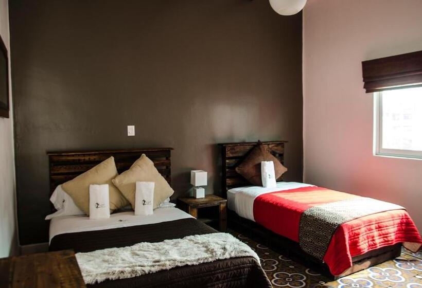 Трехместный Номер Стандарт Вид на Сад, H1915 Hotel Boutique