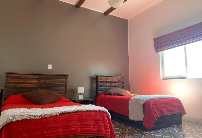 Трехместный Номер Стандарт Вид на Сад, H1915 Hotel Boutique