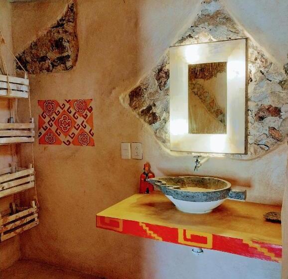 اتاق استاندارد, Y Museo Aldea Maya Toktli Orígenes   Casa Maya Melipona   Alberca, Wifi Starlink, Tour Museo