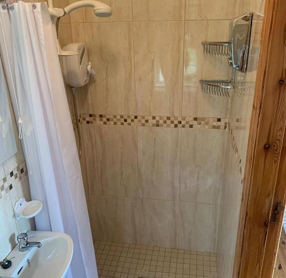 Номер Стандарт, Garrenmore Lodge B&b