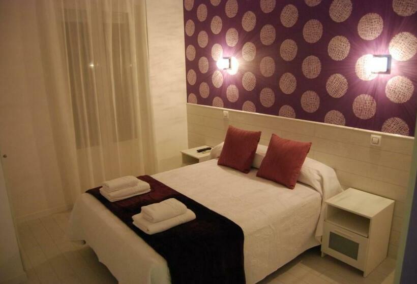اتاق استاندارد, Hostal Petite Maman