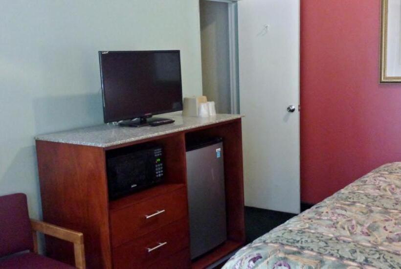 Стандартный Номер Кровать Кинг, Budget Inn Fairport