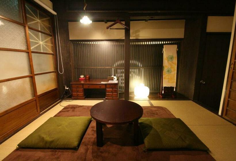 バス共有のスタンダードルーム, Haruya Higashiyama