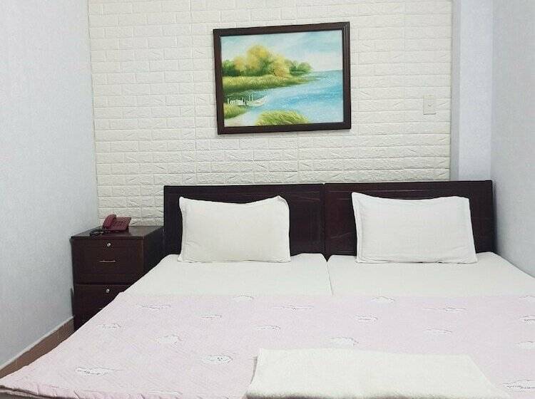 اتاق استاندارد, Hong Vinh