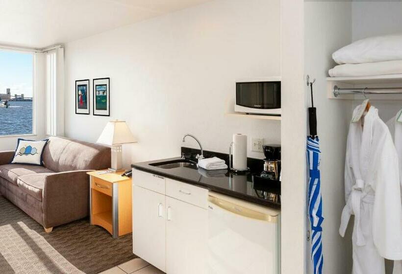 Представительский люкс с видом, South Pier Inn