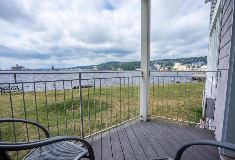 Juniorsviitti Liikuntarajoitteisille, South Pier Inn