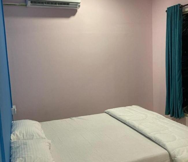 Quarto Estandar Cama King, Cocks Town