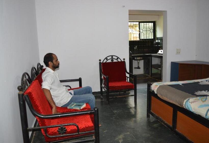 استودیوی لوکس, Mantrastays