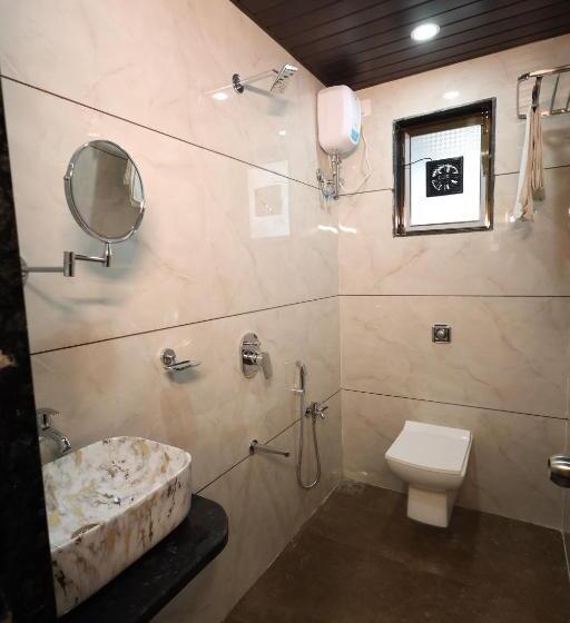Номер Deluxe, R K Residency Mahape
