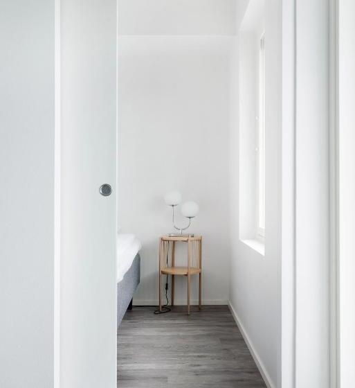 Апартаменты 1 Спальня с Балконом, Serviced Apartments Länsiväylä By Uhanda